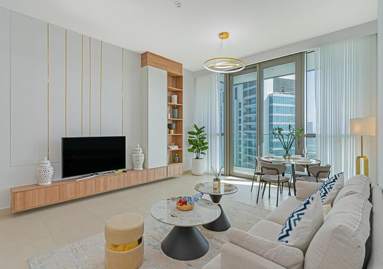 Apartment Downtown Views 4702